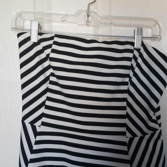 Express Size 10 - Picture 2 of 2